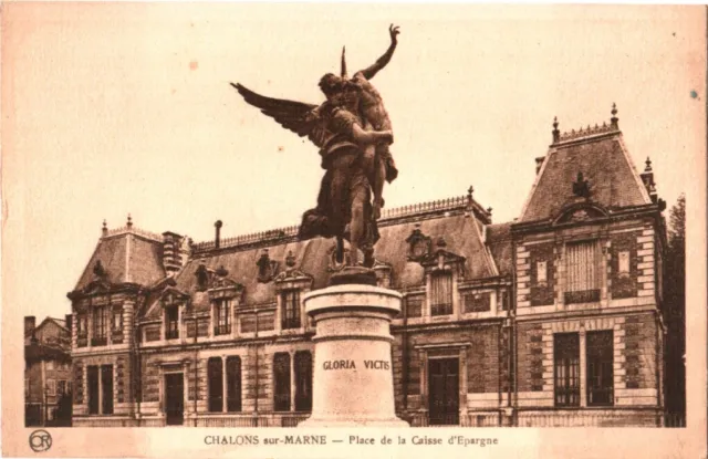 CPA 51 (Marne) Châlons - Place de la Caisse d'Epargne TBE