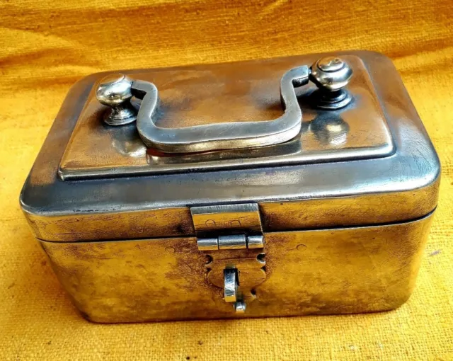 Vintage Brass Indian Kerala Betel Nut Pandan Box,6 Section Tray & Compartment .