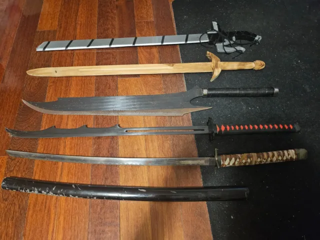 Metal Sword (Bleach) + Wooden Swords (Sword + Attack on Titans/Shingeki no Kyoji