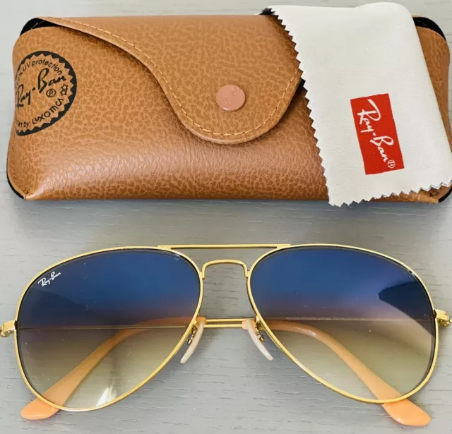 Ray ban aviator sunglasses ,3025, 62 mm med, Gold Frame/ Blue Gradient Lens.