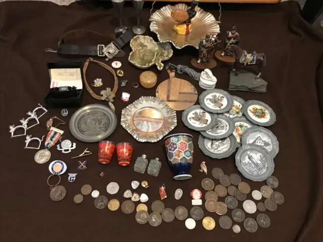 Joblot of Items-Vintage Jewellery, Coins,Watches,Pewter,Badges,Jade