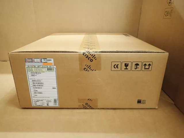 Switch catalizzatore gigabit 24 porte Cisco WS-C3850-24T-S 3850 nuovo sigillato