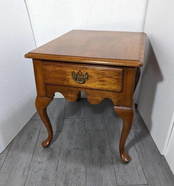Vintage Thomasville Fisher Park Queen Anne End Table with Drawer - Solid Wood