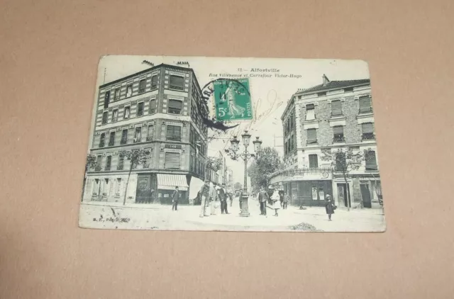 CPA Alfortville  Rue Villeneuve et carrefour Victor Hugo