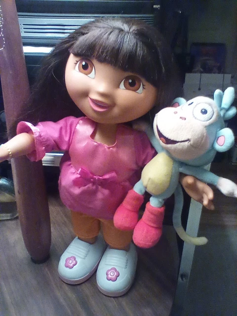 DORA The Explorer We did it! Boots plush doll Mattel 2009 Fisher Price Dancing