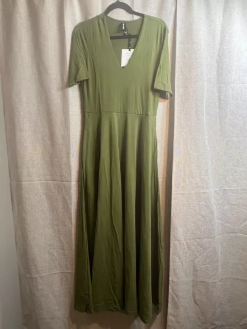 Medium Agnes and Dora Essential Austen Dress (Basil) New With Tags!