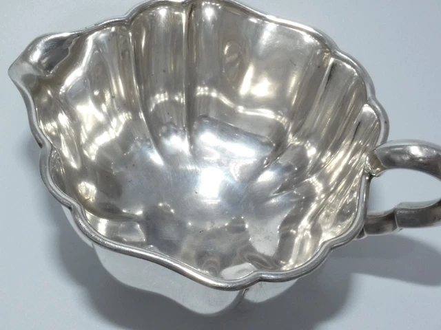 Superbe pot à lait 100% argent massif état superbe 4