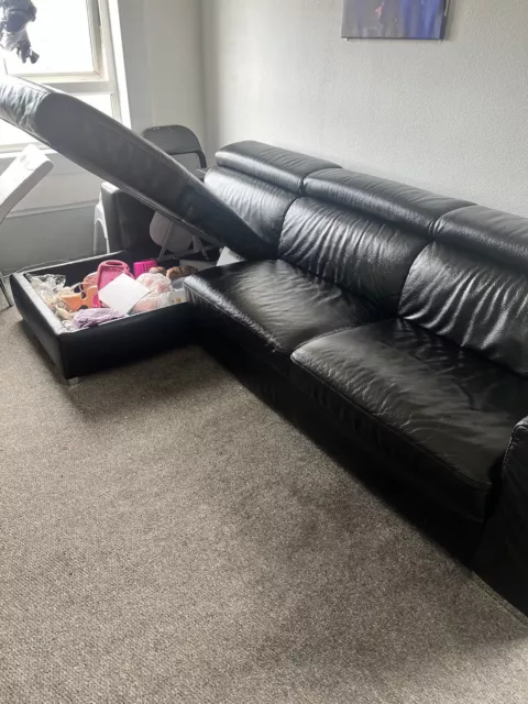 USED BLACK LEATHER Corner Sofa DFS Tobias corner group 343.00