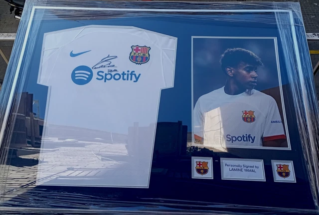 LAMINE YAMAL FC Barcelona 2° Equipación ,23/24 Firmada por el jugador