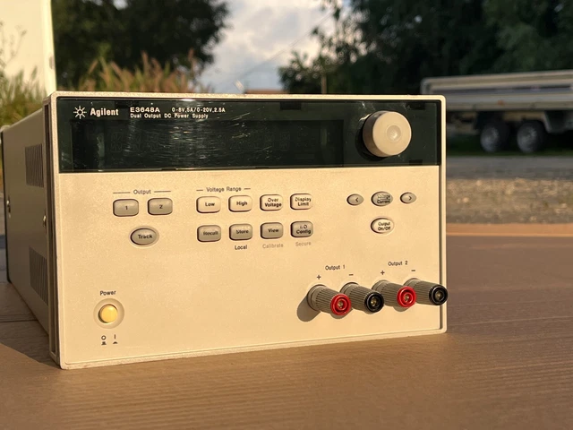 Agilent Keysight HP E3648A 100W 8V 5A - 20V 2.5A Dual DC Power Supply 2 Chan. Agilent Keysight HP E3648A 100W 8V 5A - 20V 2.5A Dual DC Power Supply 2 Chan.