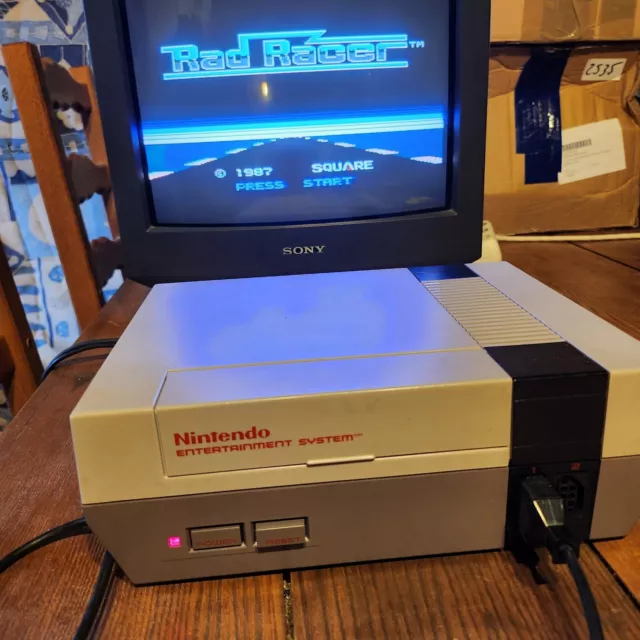 Nintendo NES,1985 Console - Gris (NESE-001(FRA))