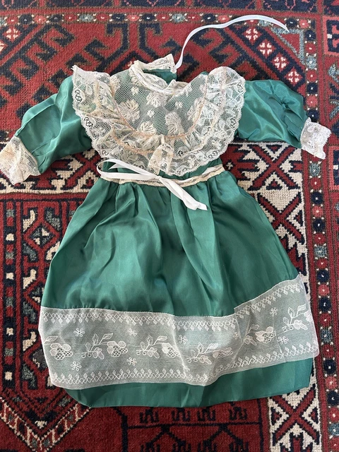 Belle robe de style pour poupée ancienne Jumeau, Bru Steiner etc...