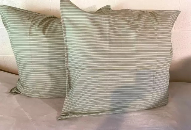 Dos piezas Laura Ashley Euro Sham AMBERLEY a rayas verdes, algodón, 26""x26