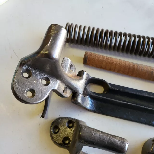 Singer Treadle Sewing Machine Lift Arm Spring and Hardware Screws Antique 2