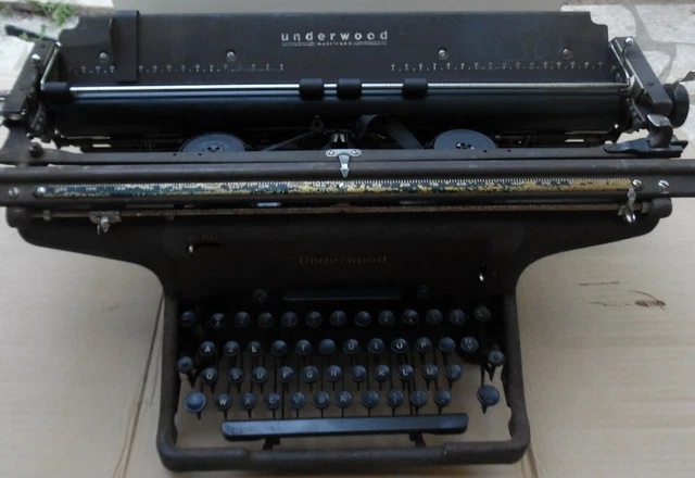MACHINE À ÉCRIRE en tôle jouet ancien années 60 couleur jaune EUR 45,00 - FR