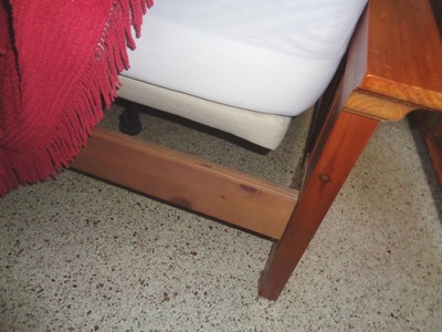 Queen Size Broyhill "Fontana" Bedroom Set, Pine Finish, Dresser, Mirror, Bed +++ 4