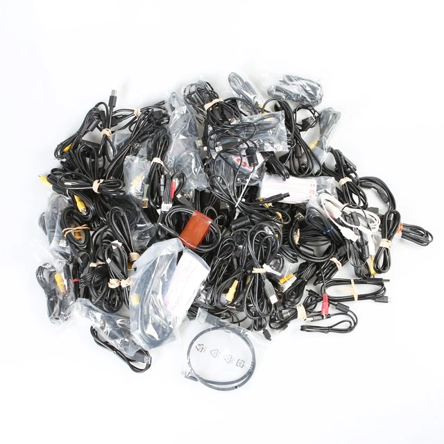 Lot of Assorted Brands Cables and Cords (USB/Micro-USB/AV) (Untested)