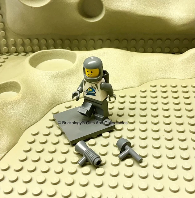 LEGO CLASSIC SPACE Dark Grey Minifigure Spaceship Torso MOC Display Stand Guns 19.50 PicClick UK