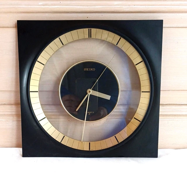 Minions Horloge Murale En Plastique - acheter sur