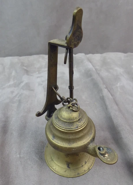LAMPE A HUILE EN BRONZE ET MARBRE XIX SIECLE