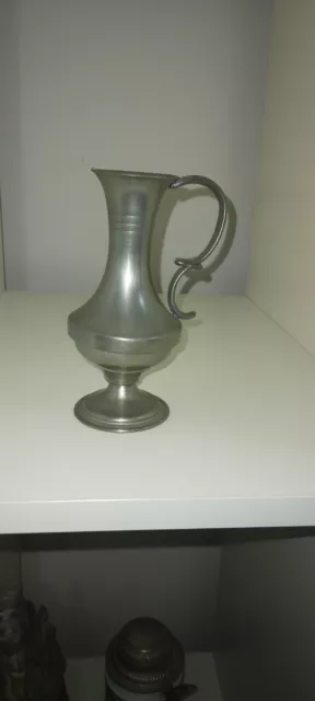 kleiner alter Zinnkrug
