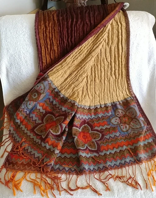 Unlabled Womens Blend Multi Colored SW Scarf W Fringe 70"×26"
