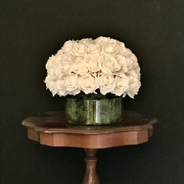 X Large Luxury Artificial Silk White Roses Posy Arrangement Glass Low Vase