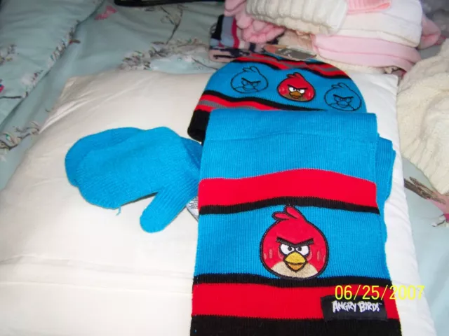 BN boys angry birds hat/scarf/mitts 1 to 3years