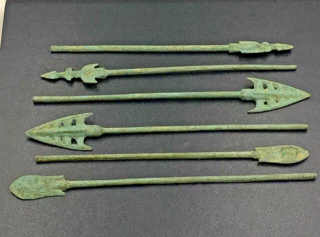 Collection of 6  bronze arrows and spear points, Roman and later (14)