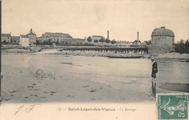 CPA Saint-Léger-des-vignes - Le barrage   (128316)