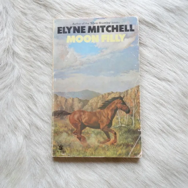 Vintage ELYNE MITCHELL Moonfly Illustrated Robert Hales Silver Brumby Horse Book