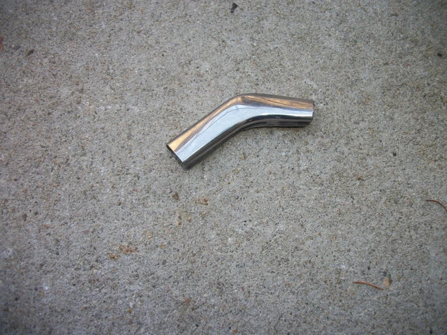 1968 1972 Chevelle SS Buick  Pontiac GTO Olds 442 GM RH Drip Rail Molding Joint.