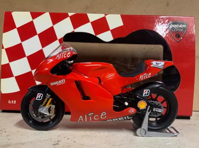 1:12 Minichamps Factory Ducati Desmosedici Troy Bayliss Valencia 2006 122060012