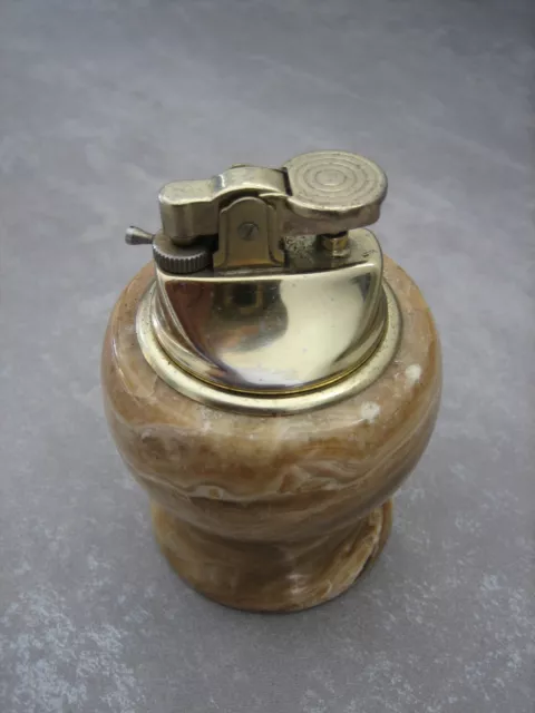 Briquet de table en marbre