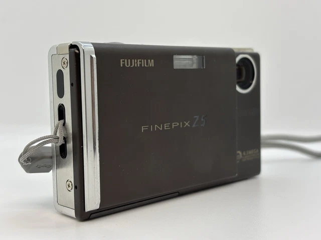 FUJIFILM FINEPIX Z5FD Compact Digital Camera Used, scratches