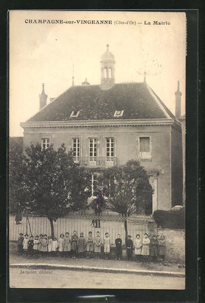 CPA Champagne-sur-Vingeanne, La Mairie, children's am Hôtel de Ville 1920