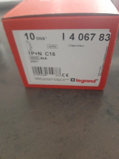 DISJONCTEUR LEGRAND 20A 06020 EUR 9,00 - FR