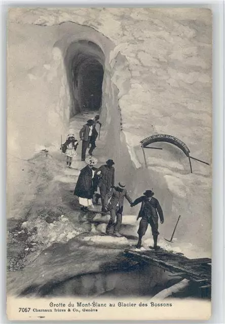 10048981 - Grotte du Mont Blanc au Glacier des Bossons AK Wandern Gletscher