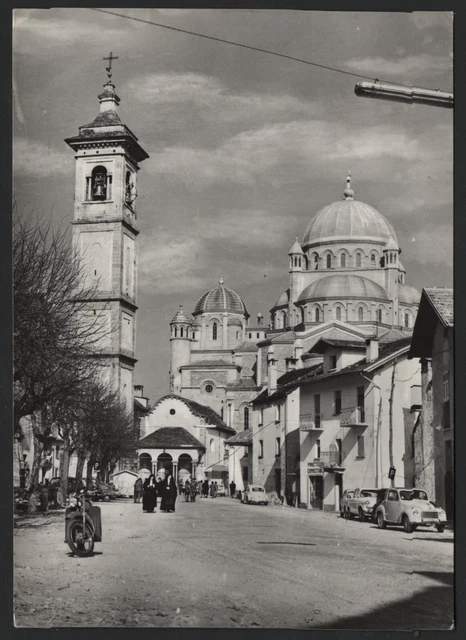 CARTOLINA - Re, la Basilica vista dalla Piazza Principale - (5059)