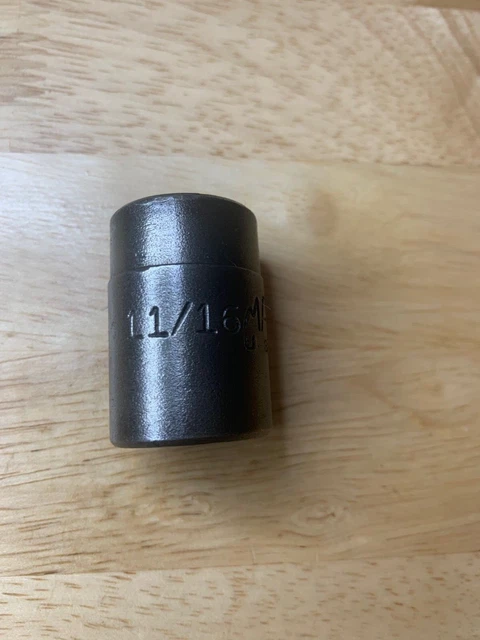 Mac Tools 1/2" Drive 11/16" A SAE 6 Point Impact Short Socket VP226 Made in USA
