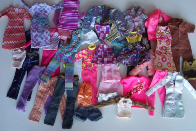 BARBIE DOLL CLOTHING CLOTHING BULK LOT  DRESSES SHORTS TOPS JEANS 40 Pieces