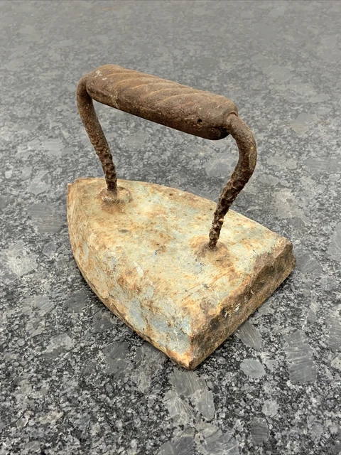 Vintage Antique Number Seven 7 Heavy Cast Iron Clothes Iron Door Stop Stopper