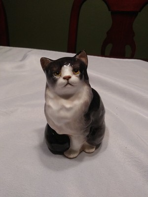 Royal Doulton Black White Cat Figurine HN999 Bone China England