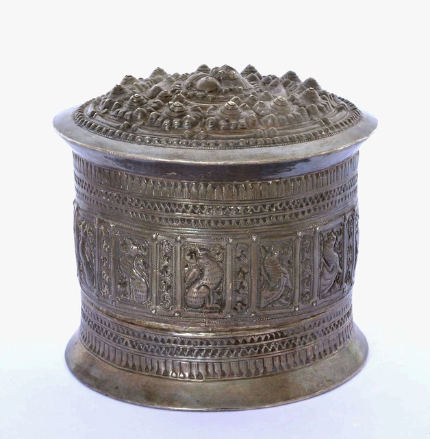 Old Burmese Shan People Repousse Solid Silver Betel Nut Box Animal Bird 403 Gram