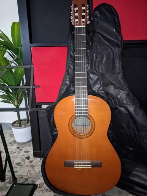 Yamaha C40II 6 Corde, Chitarra Classica in Palissandro e Abate - Sunburst