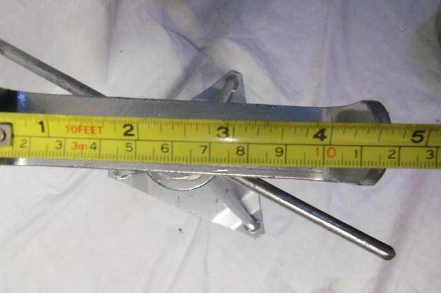 2 x MOB STAND 10" TO 13"  OR 26 CM to 34 CM