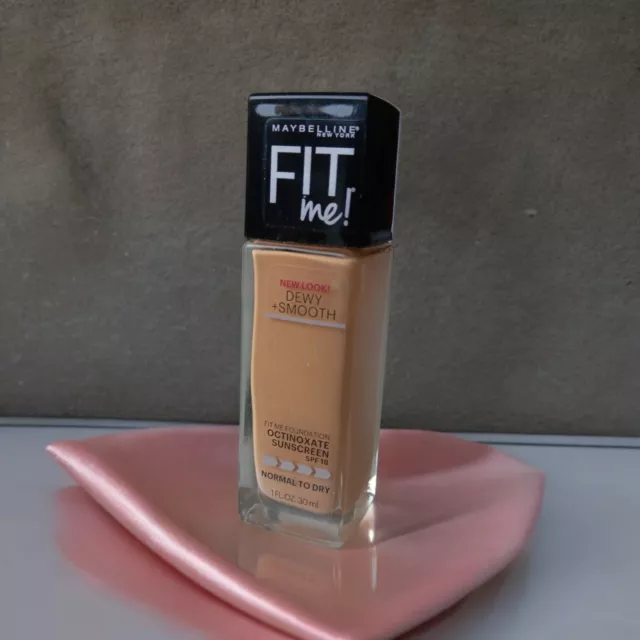 Maybelline Fit Me Dewy + Smooth Foundation- 230 Natural Buff. Neu