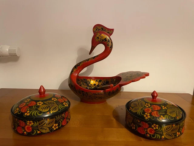 Lot de boîtes et bol en bois laqué à decor asiatique - Décoration