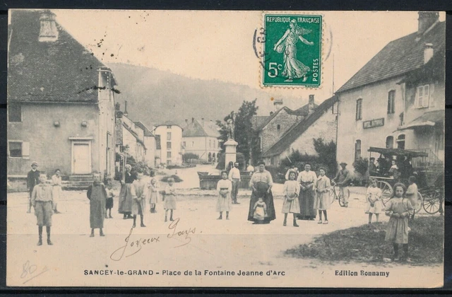 [CPA1180] France, Sancey-le-Grand -Fontaine Jeanne d'Arc- very nice old postcard