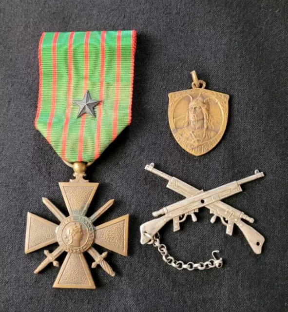 WW1 Original set French Medals 1914-1918 First Class gunner FM Chauchat badge